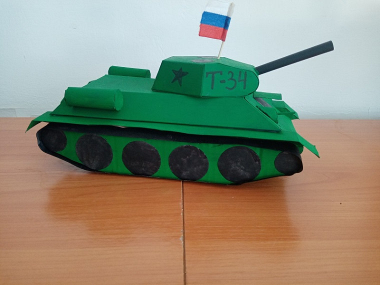 Выставка макетов военной техники.